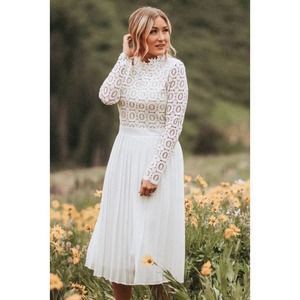Ivy City Co Womens Arabella Dress White Midi Lined Long Sleeve Lace Pleated XL